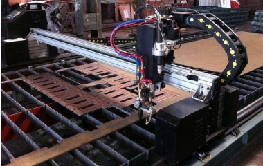 Tiêu chí lựa chọn máy cắt sắt CNC phù hợp
